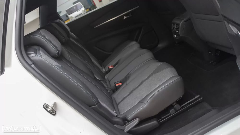 Peugeot 5008 1.2 PureTech Allure EAT8 - 12