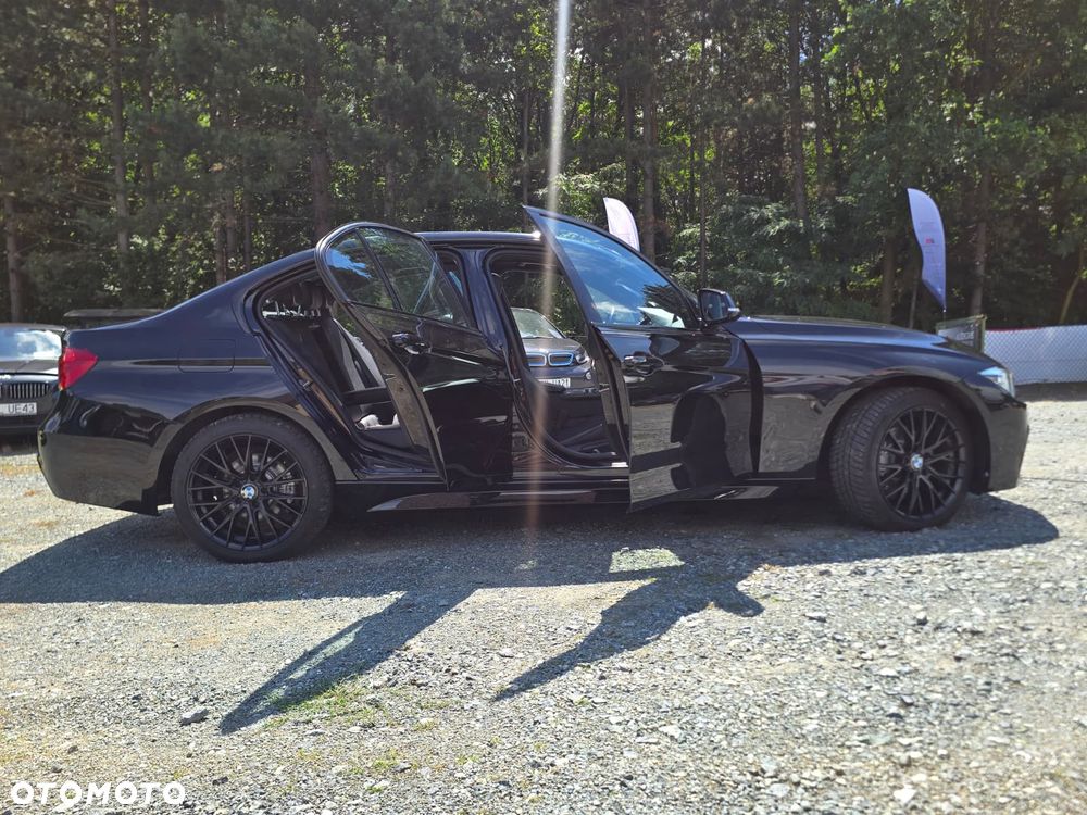 BMW Seria 3 328i xDrive Sport Line - 3