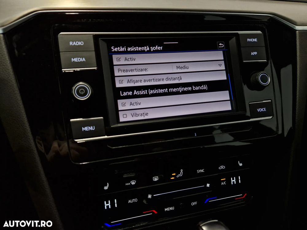 Volkswagen Passat 2.0 TDI DSG Highline - 19