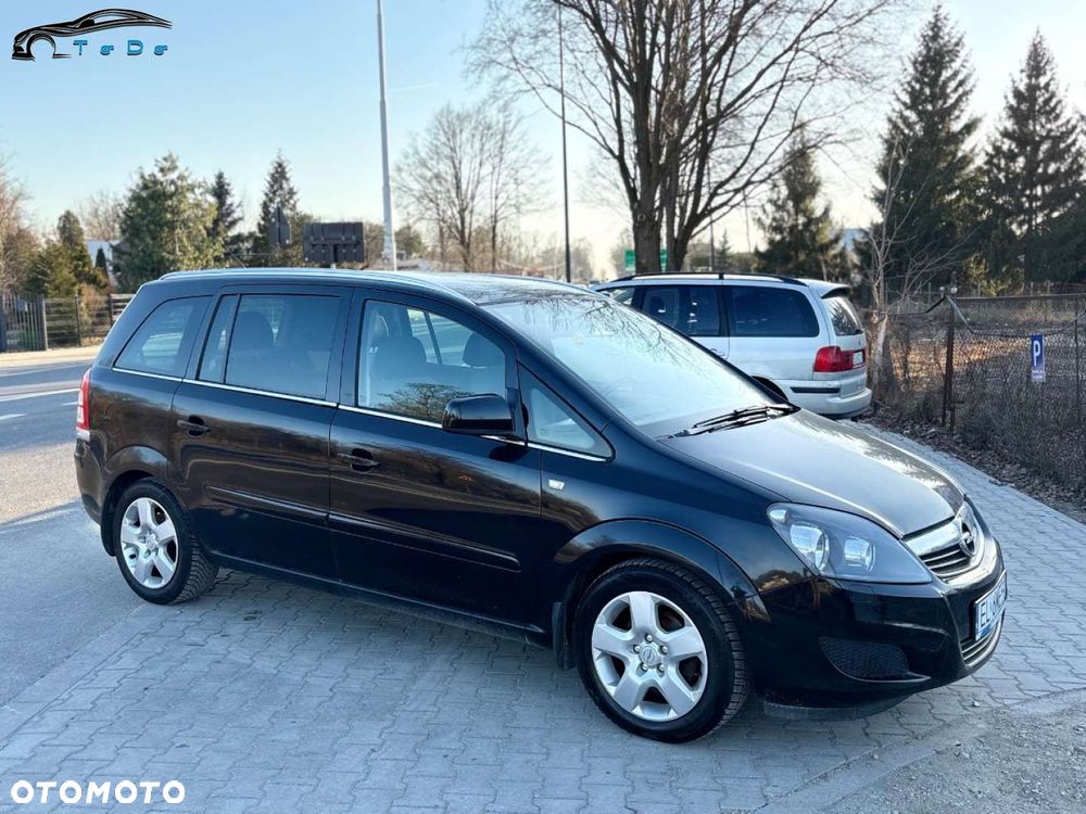 Opel Zafira 1.8 Cosmo - 26