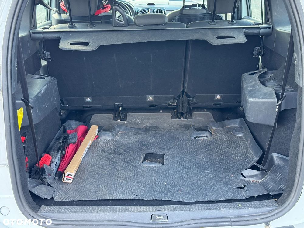 Dacia Lodgy 1.6 Laureate - 18