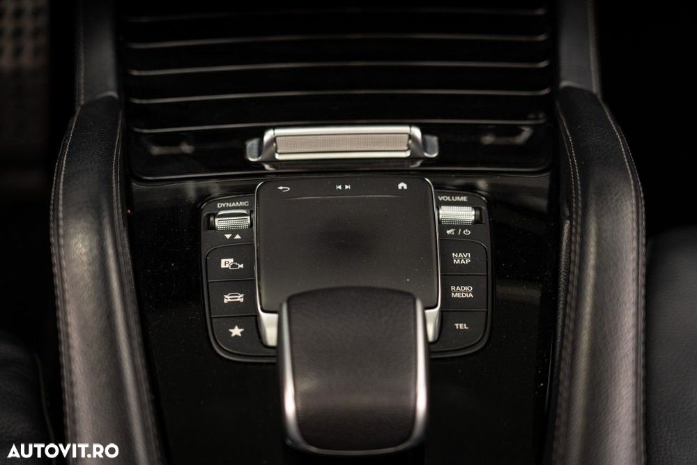 Mercedes-Benz GLE - 38