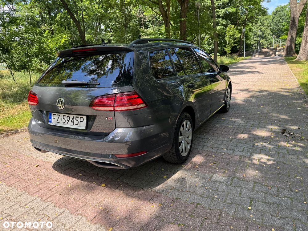 Volkswagen Golf - 5