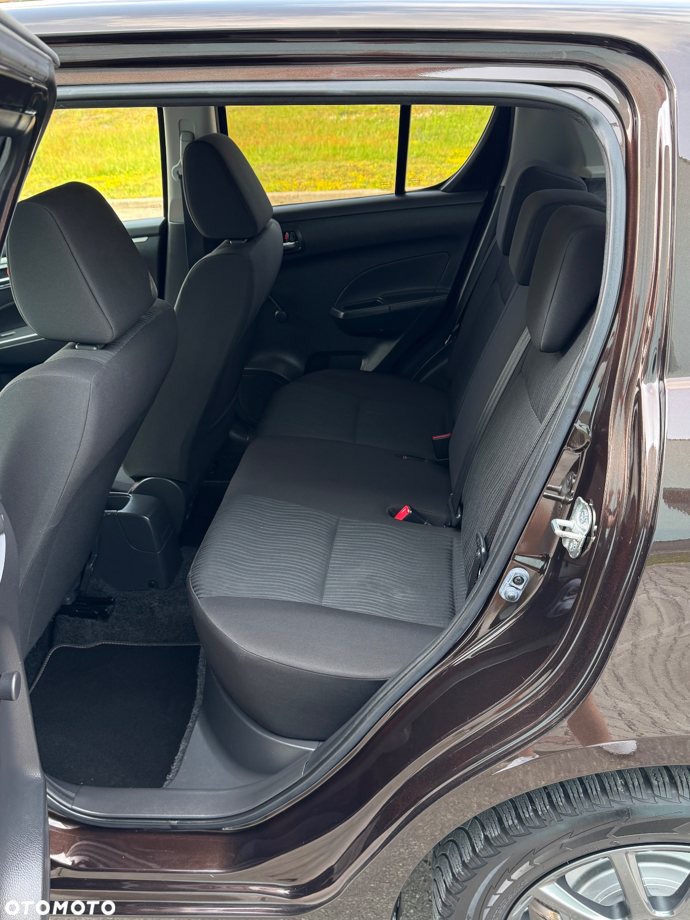Suzuki Swift 1.2 Premium - 32
