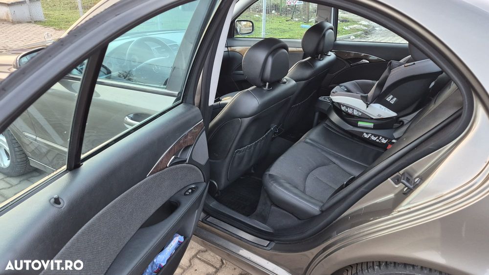 Mercedes-Benz E - 10