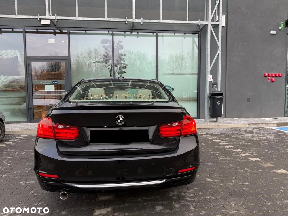 BMW Seria 3 318d Modern Line - 12