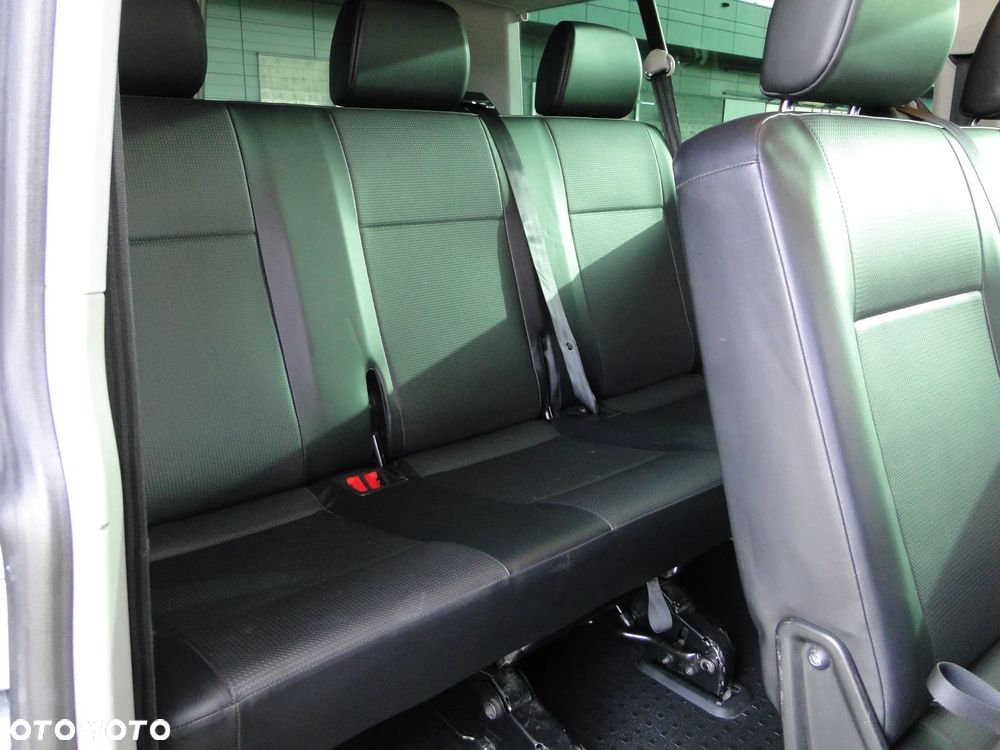 Volkswagen Caravelle - 21