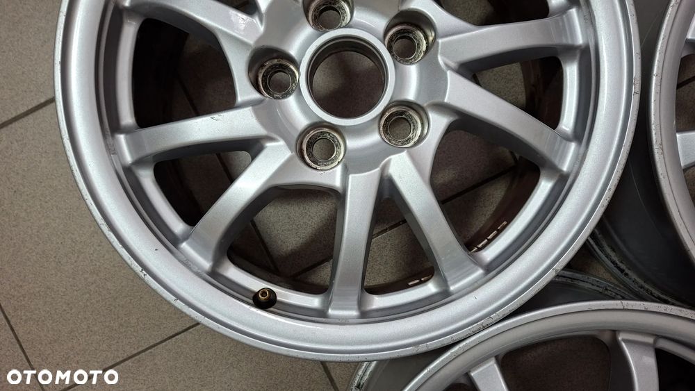 Felgi Aluminiowe 16 Toyota Prius Plus 5x114.3 39 - 16