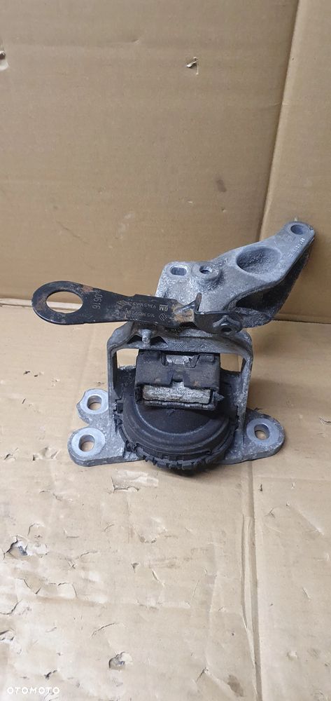 Łapa silnika poduszka Opel Vivaro B Trafic III 1.6 DCI 112101360R - 1