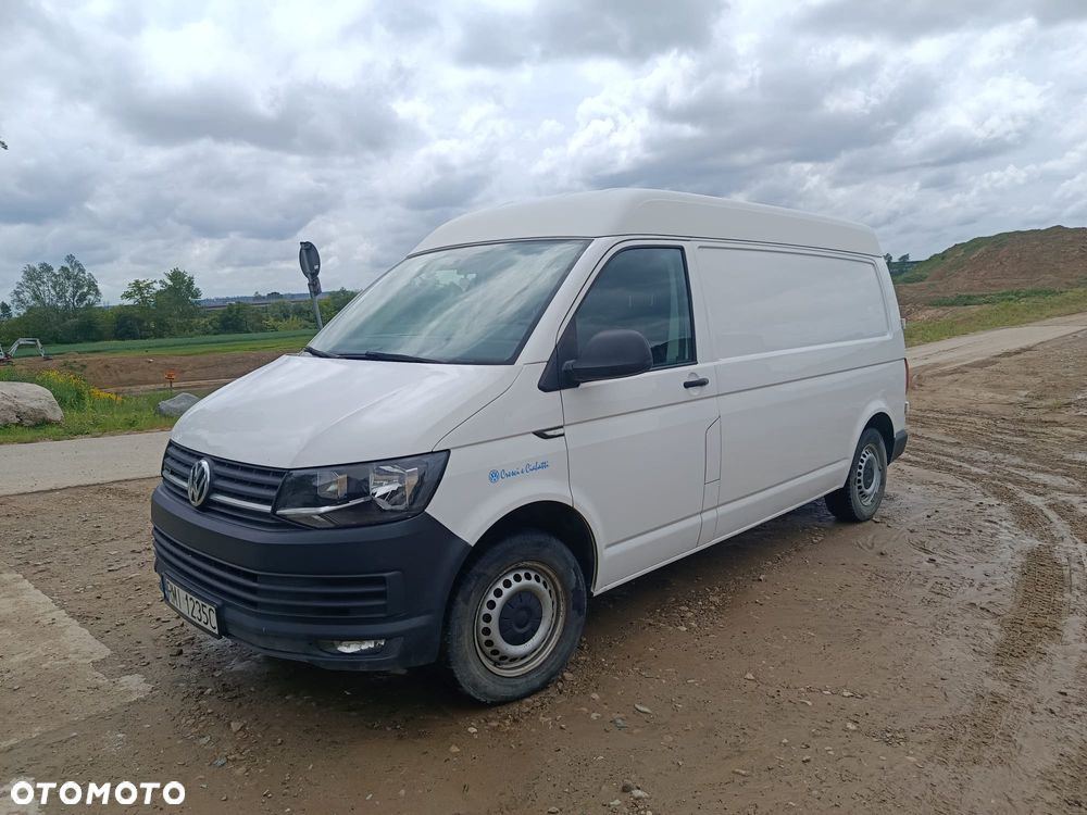 Volkswagen Transporter - 1