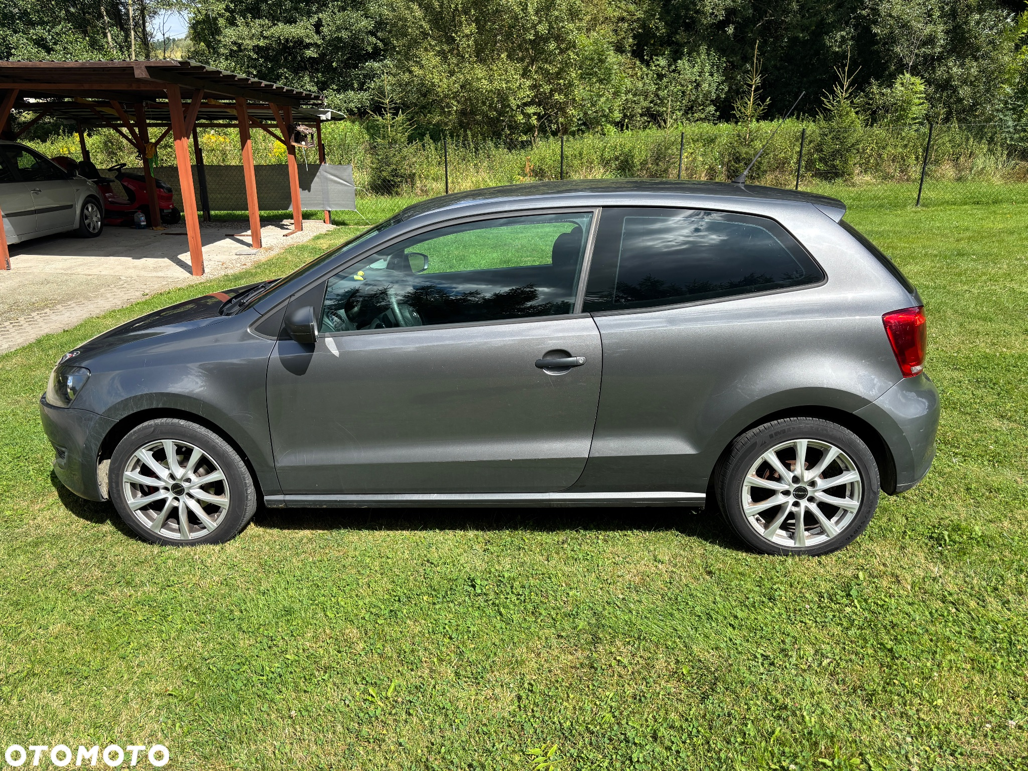 Volkswagen Polo - 2