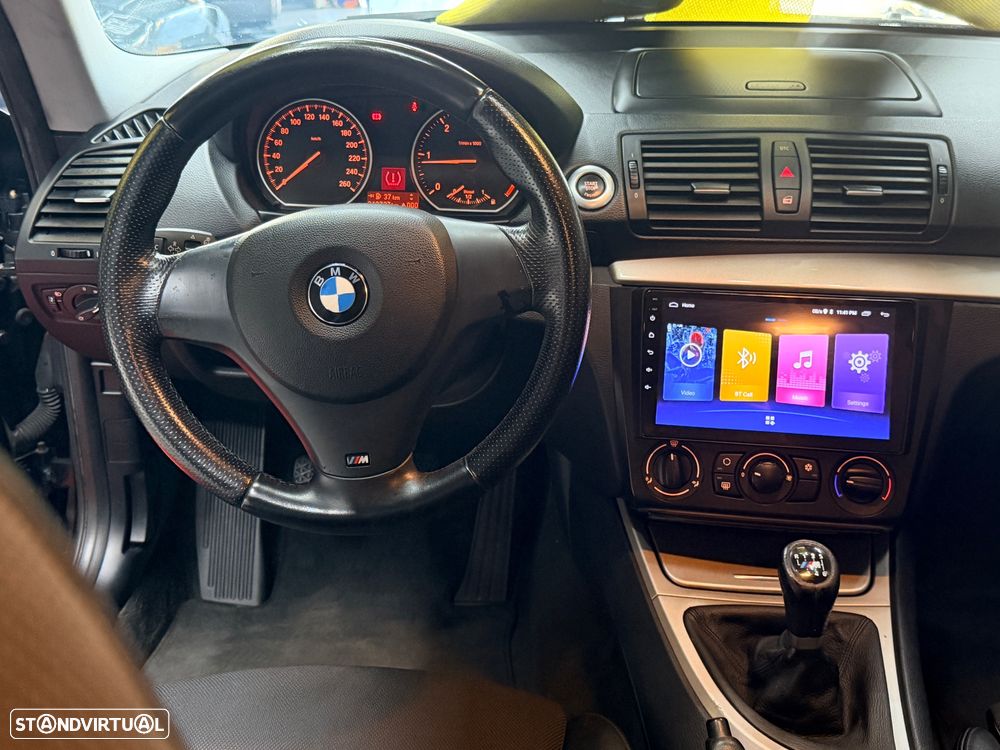 BMW 120 d Limited Edition Lifestyle c/ M Sport Pack - 21