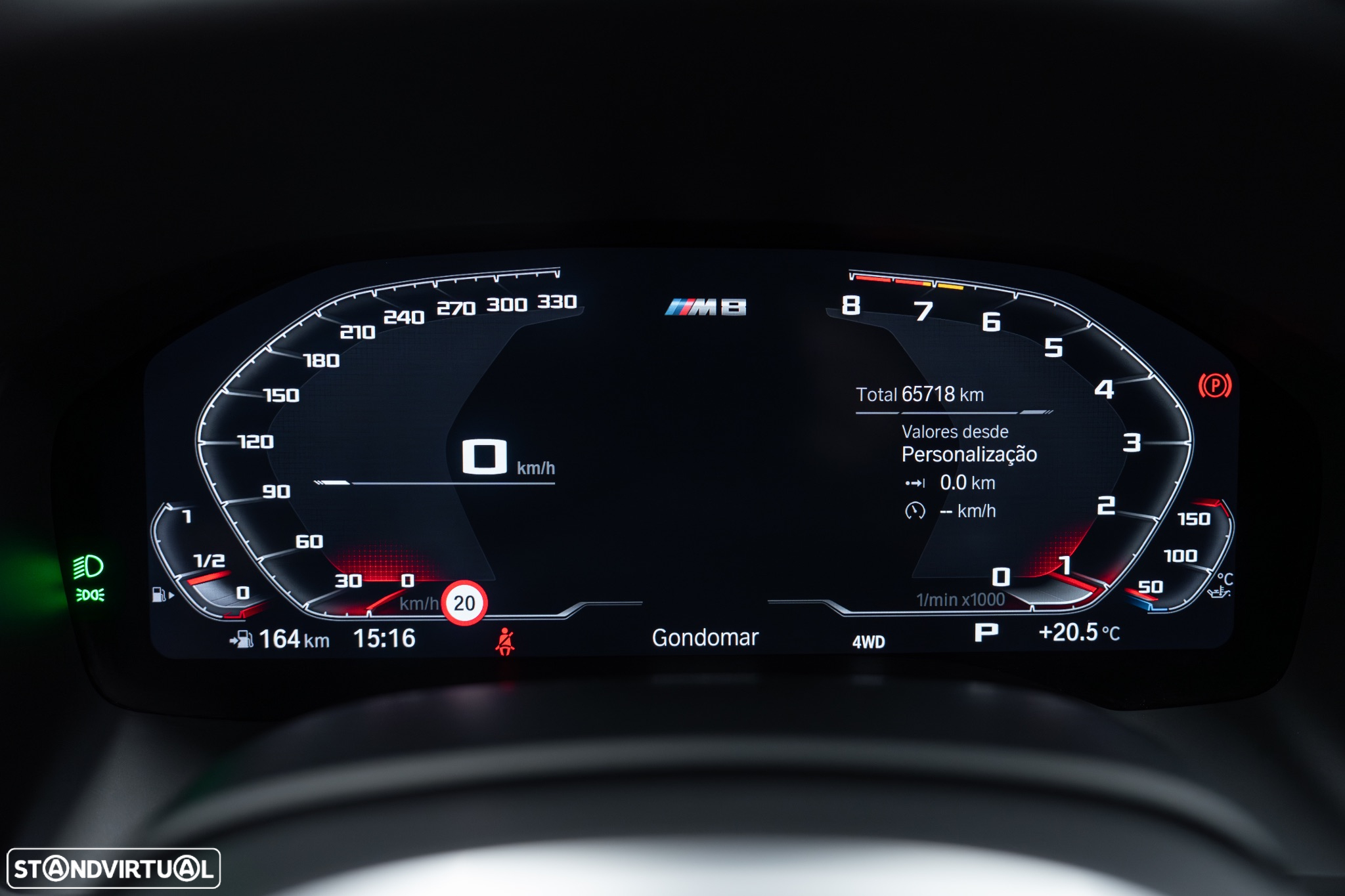 BMW M8 Competition - 32
