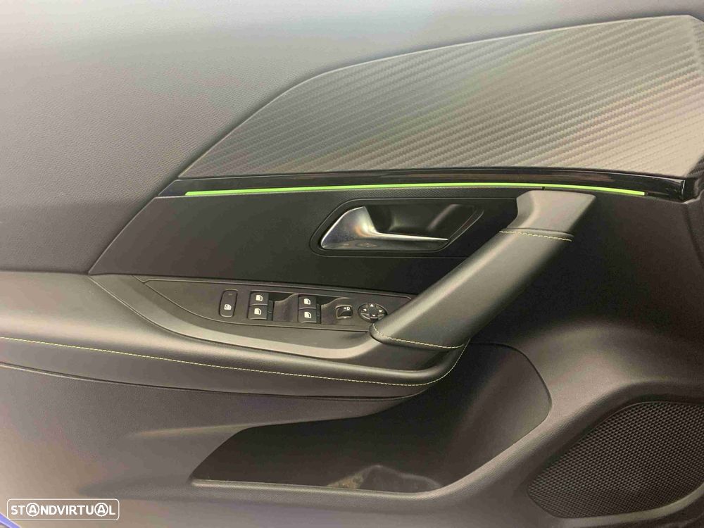 Peugeot e-2008 50 kWh GT Pack - 11