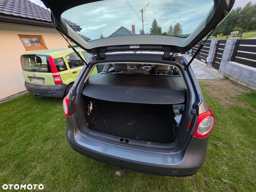 Volkswagen Passat 1.9 TDI Comfortline - 11