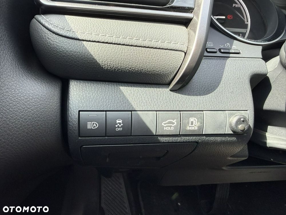 Toyota Camry - 15
