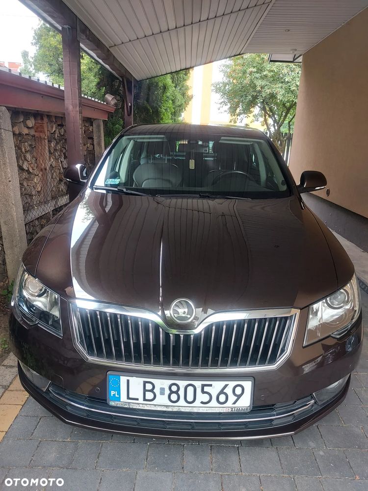 Skoda Superb 2.0 TSI L&K DSG - 4