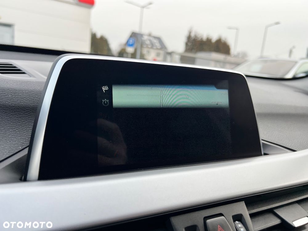 BMW X1 xDrive18d Advantage - 16