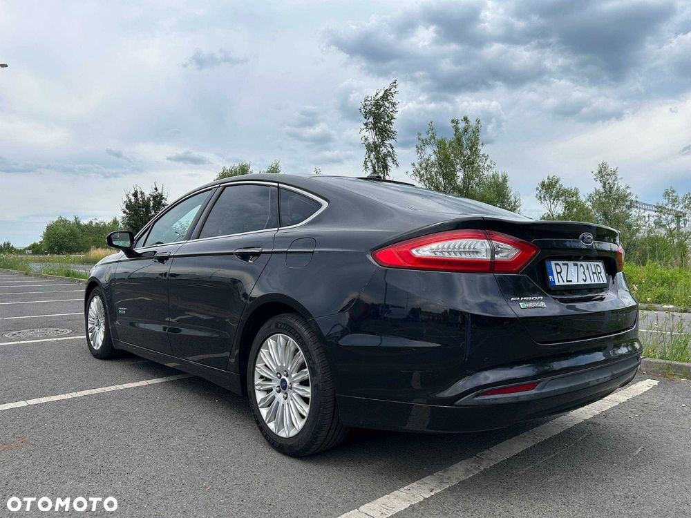 Ford Fusion - 2