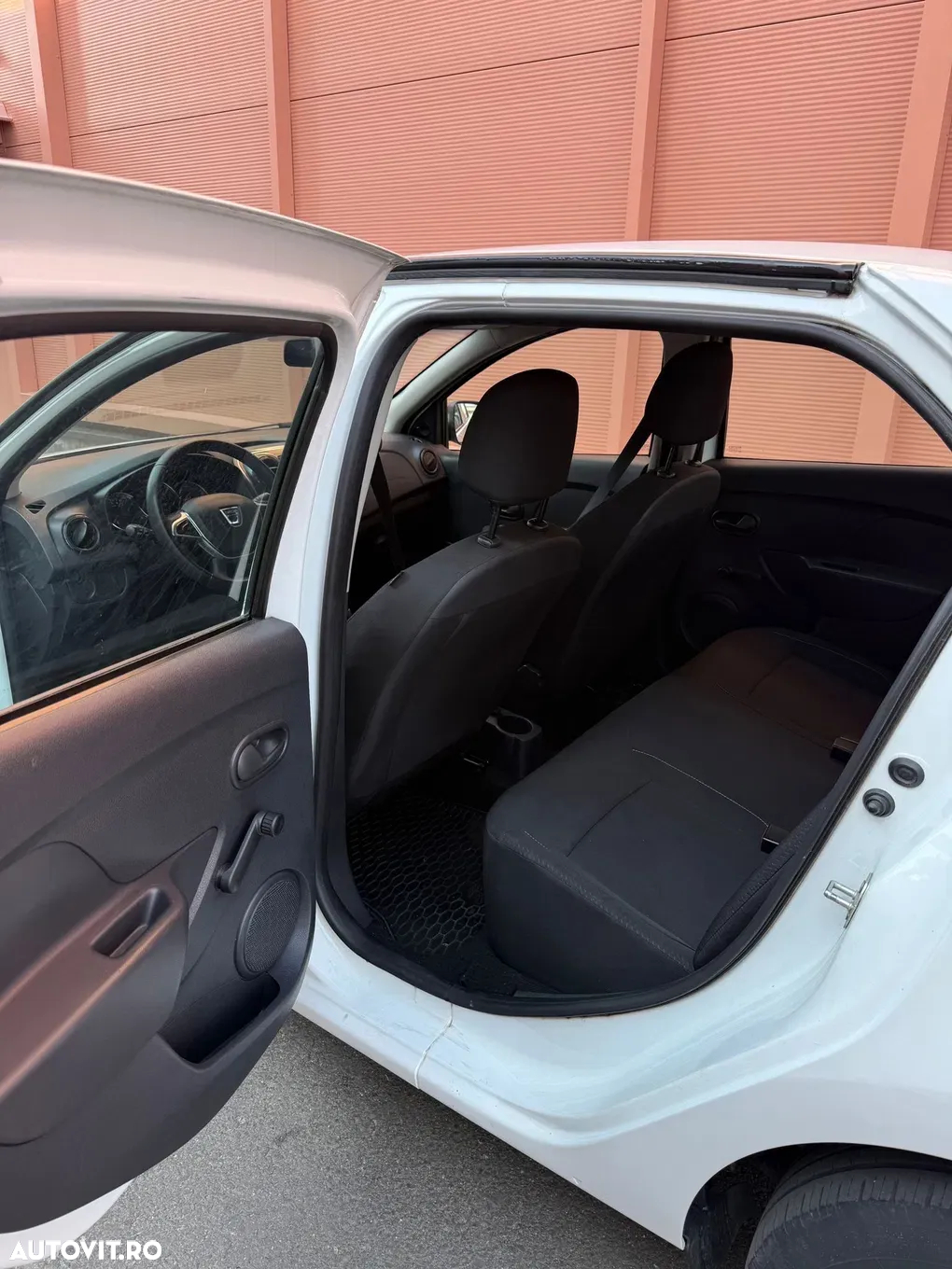 Dacia Logan - 4