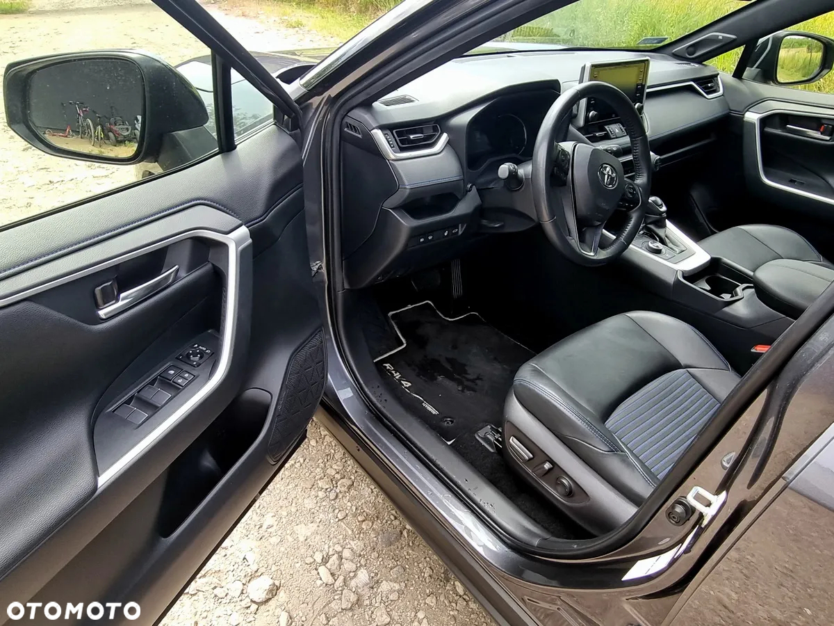 Toyota RAV4 - 11