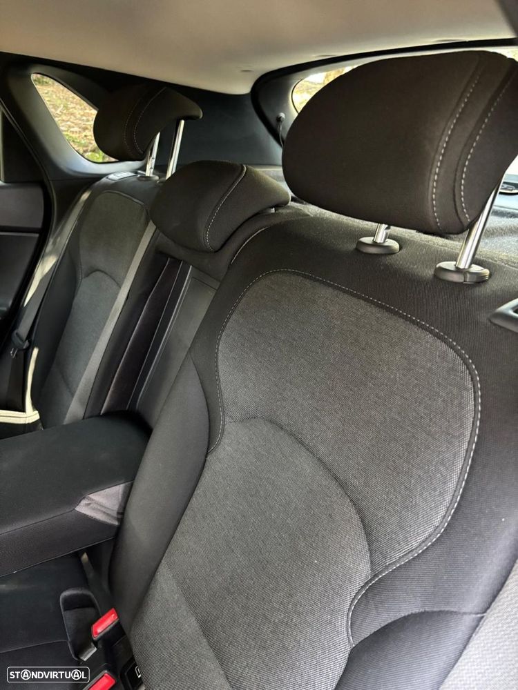 Hyundai i30 1.6 CRDI STyle Plus - 31