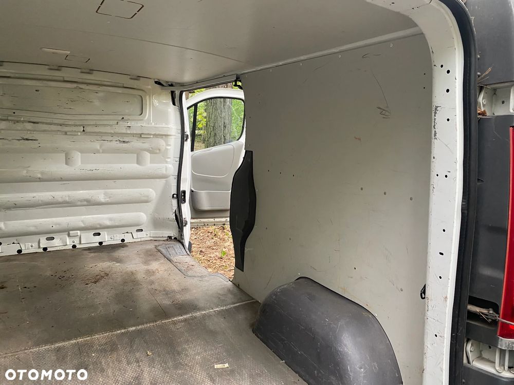 Renault Trafic - 15