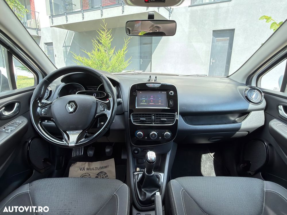 Renault Clio - 11