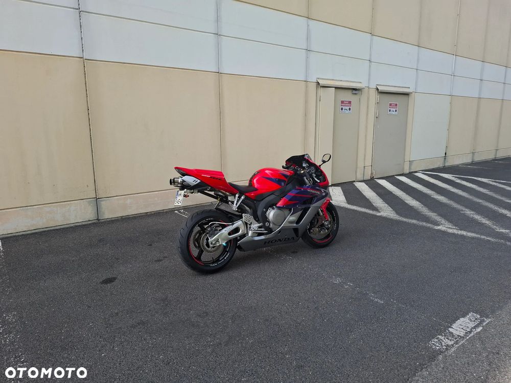 Honda CBR - 13