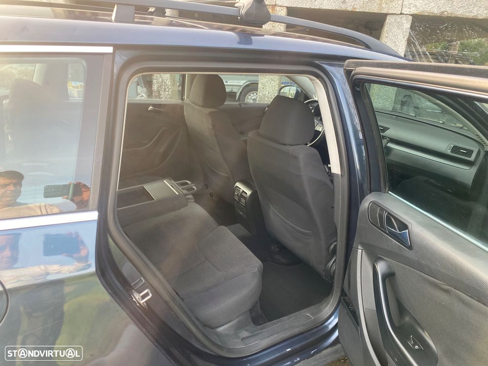 VW Passat Variant 2.0 TDi Confortline - 5