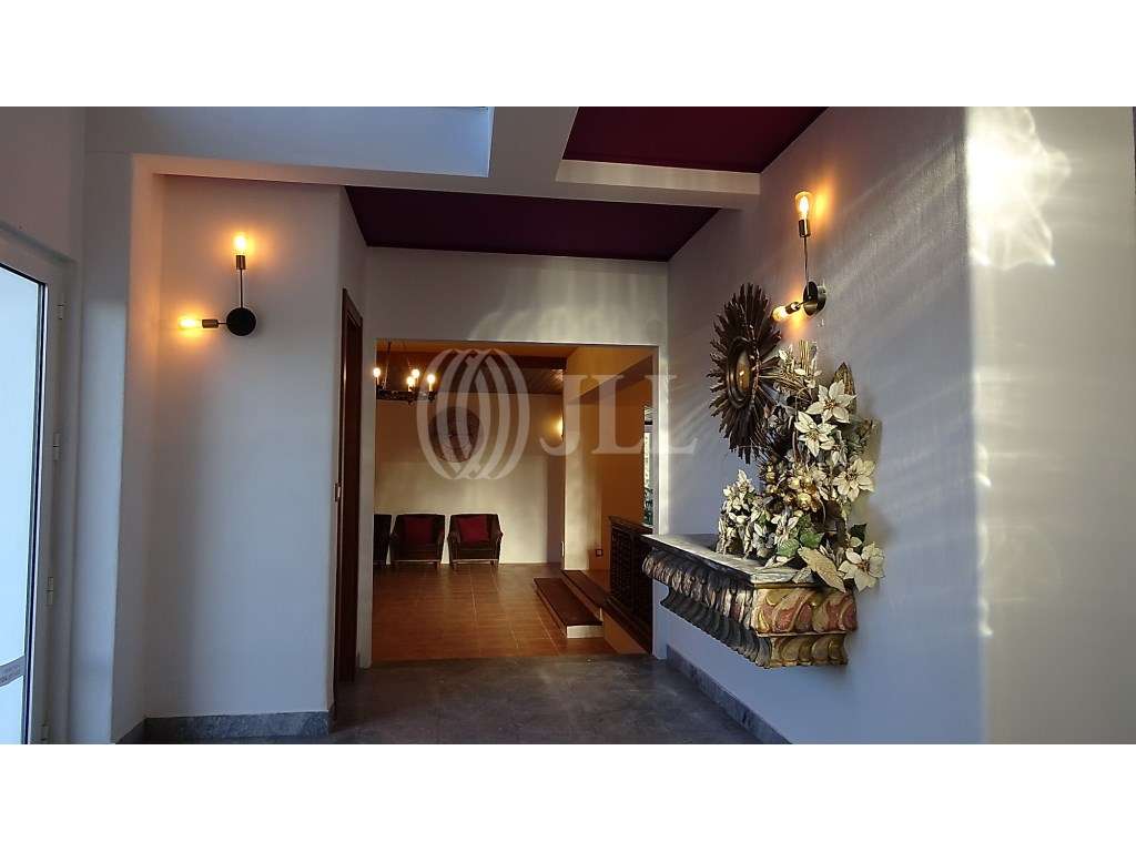 Moradia T5 com piscina no Alto da Barra em Oeiras - Grande imagem: 2/38