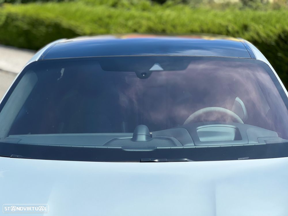 Porsche Taycan Turbo - 10