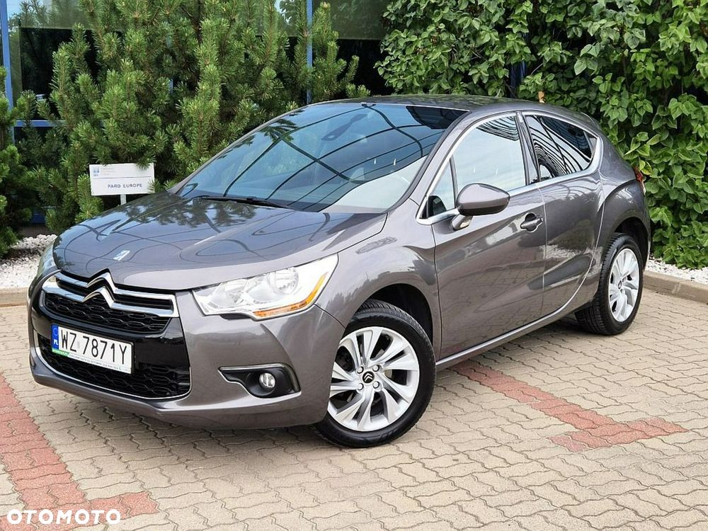 Citroën DS4 e-HDi 115 Urban Show - 8