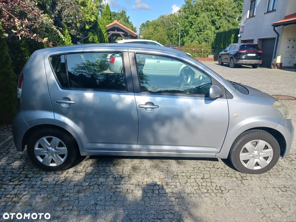 Daihatsu Sirion 1.3 - 4