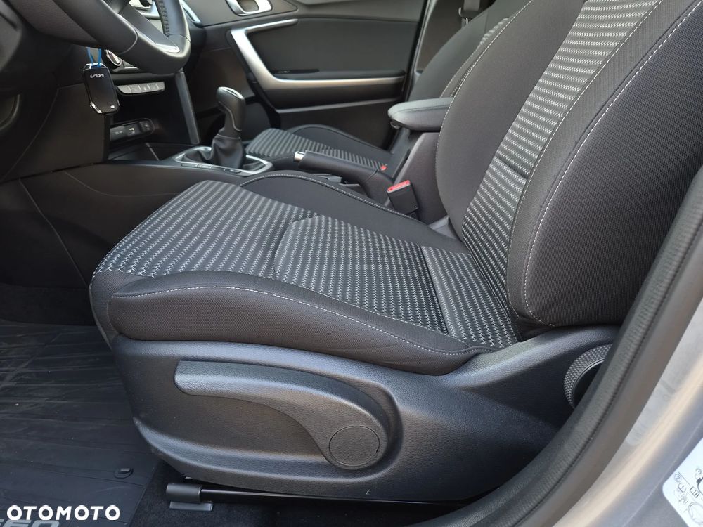 Kia XCeed 1.5 T-GDI M - 36