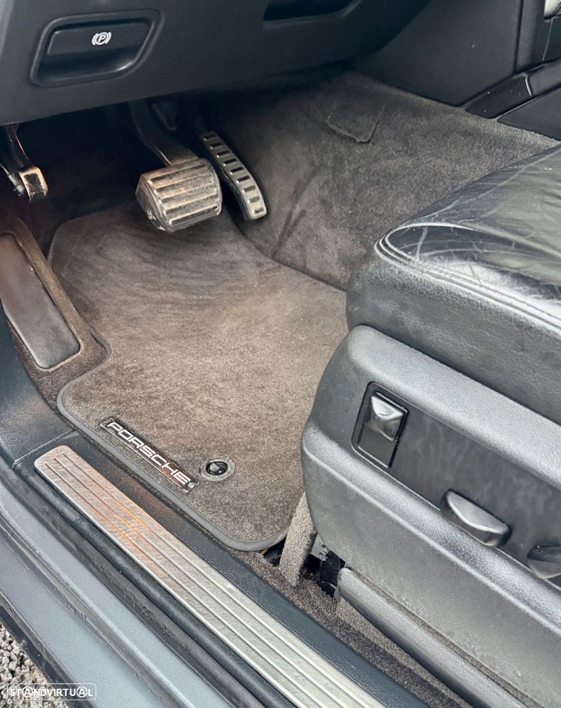 Porsche Cayenne - 24