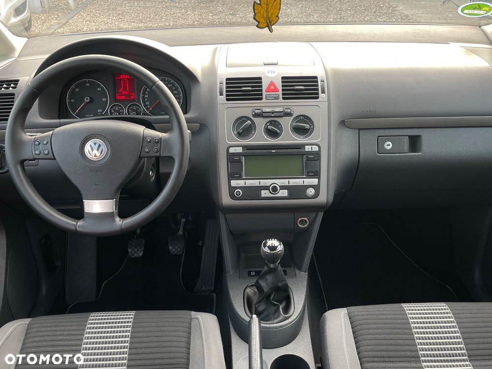 Volkswagen Touran 1.9 TDI DPF United - 32