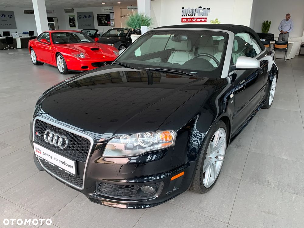 Audi RS4 Limousine Standard - 10