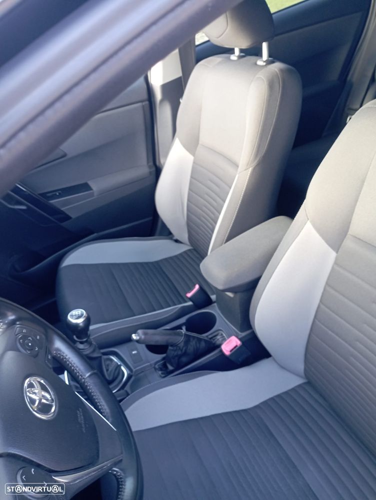 Toyota Auris Touring Sports 1.4 D-4D Comfort+Pack Sport - 11