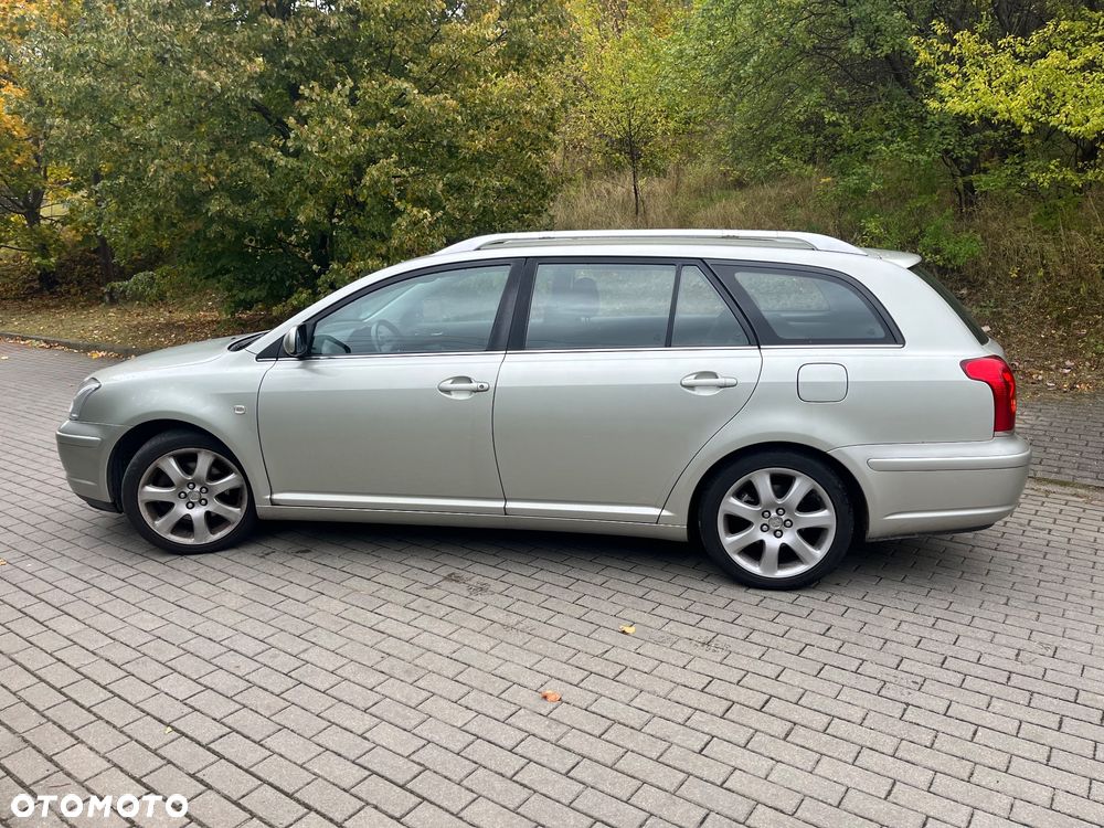 Toyota Avensis 2.0 VVT-i Combi Executive - 6