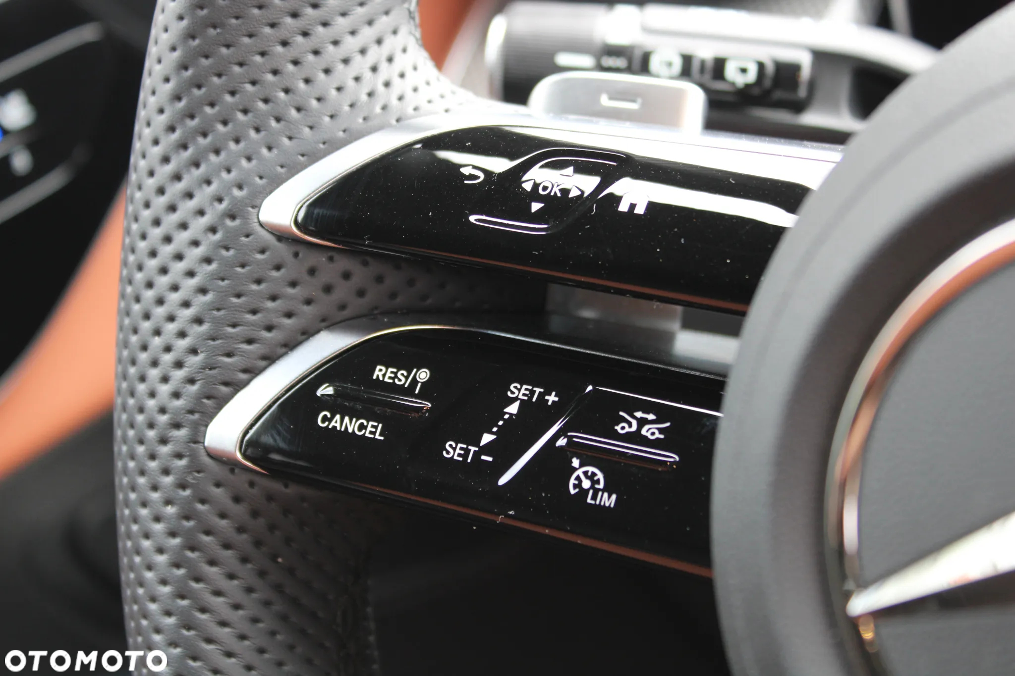 Mercedes-Benz GLC 300 de 4-Matic AMG Line - 26