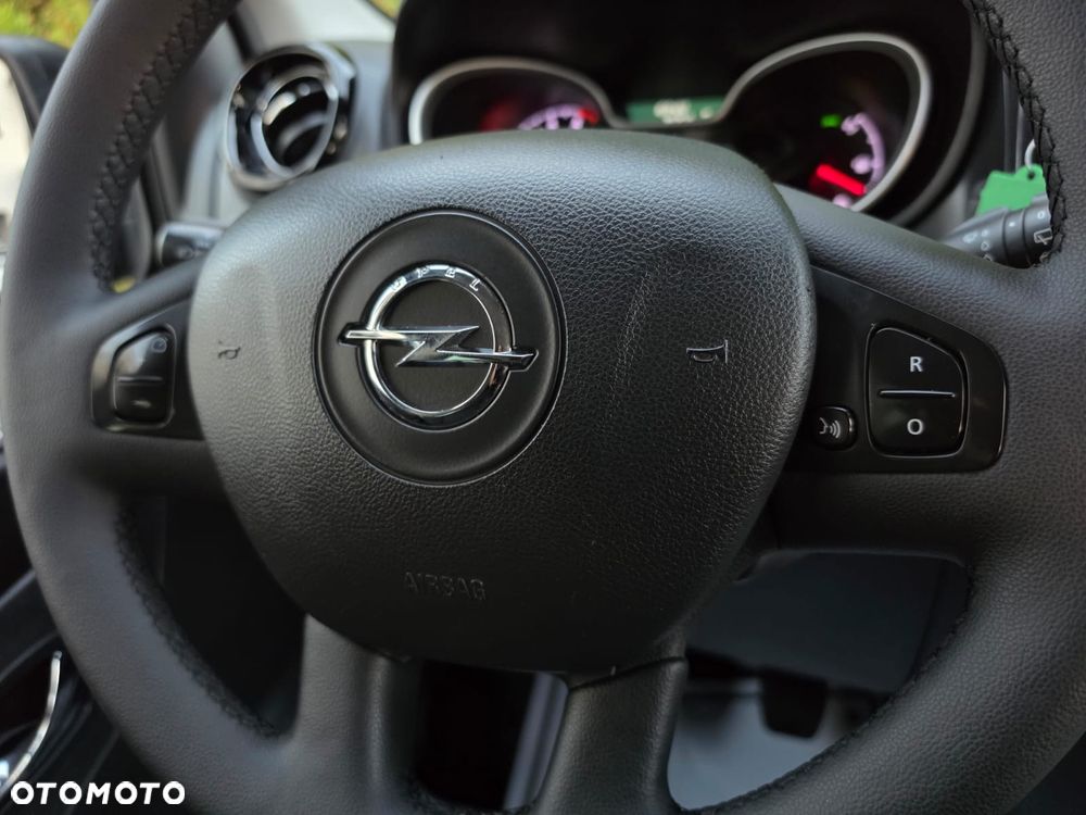 Opel Vivaro - 17