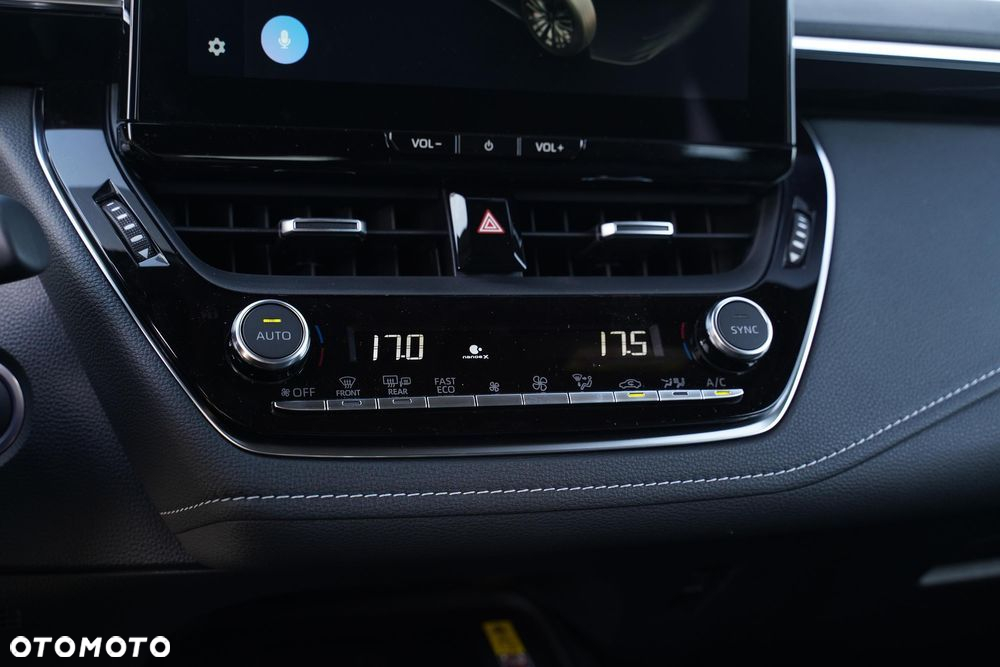 Toyota Corolla 1.8 Hybrid Style - 18