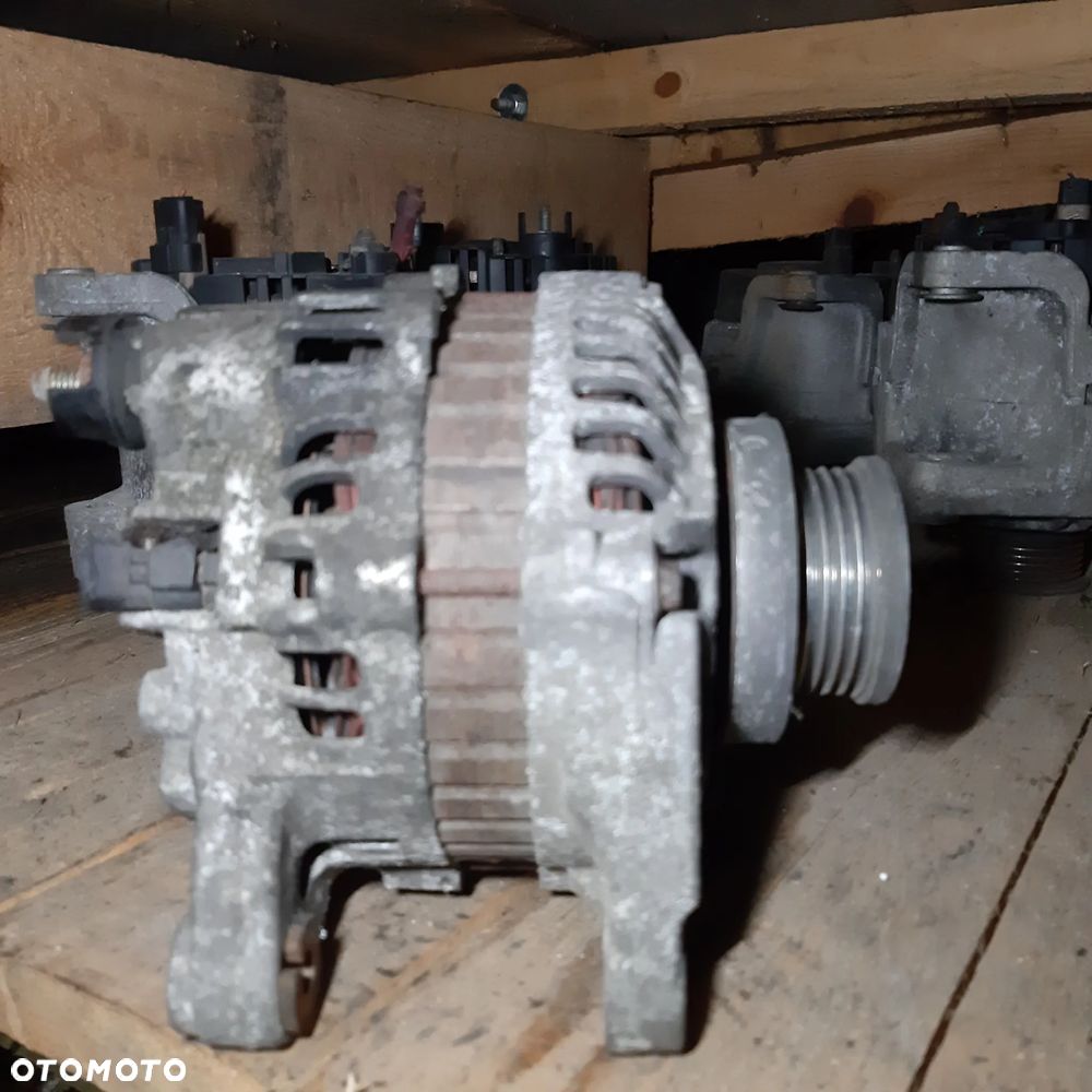 Alternator Clio Megane Scenic 1.5 DCI 8200120286 - 1