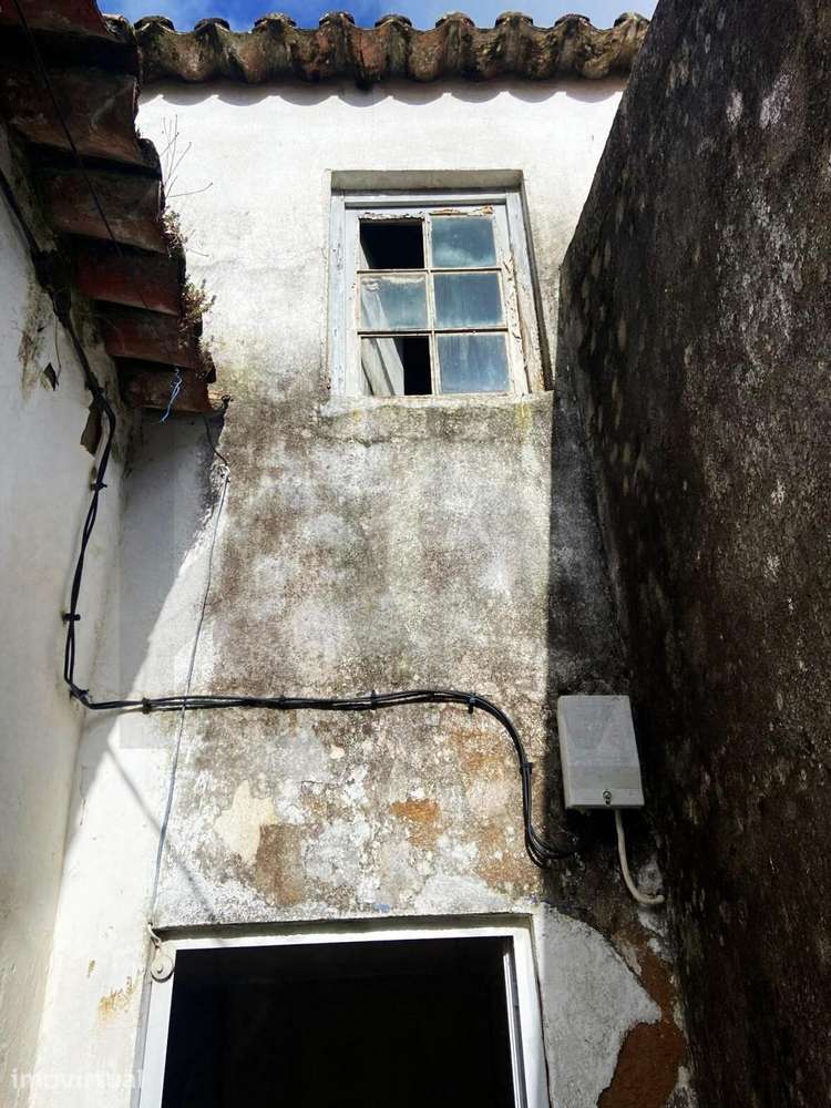 Oportunidade Única: Casa com Alma e Potencial Fabuloso na Labrugeira - Grande imagem: 5/30