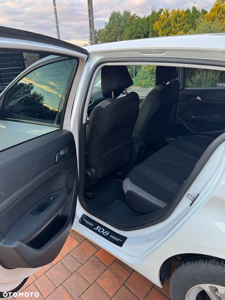 Peugeot 308 BlueHDi 120 Stop & Start Active - 32