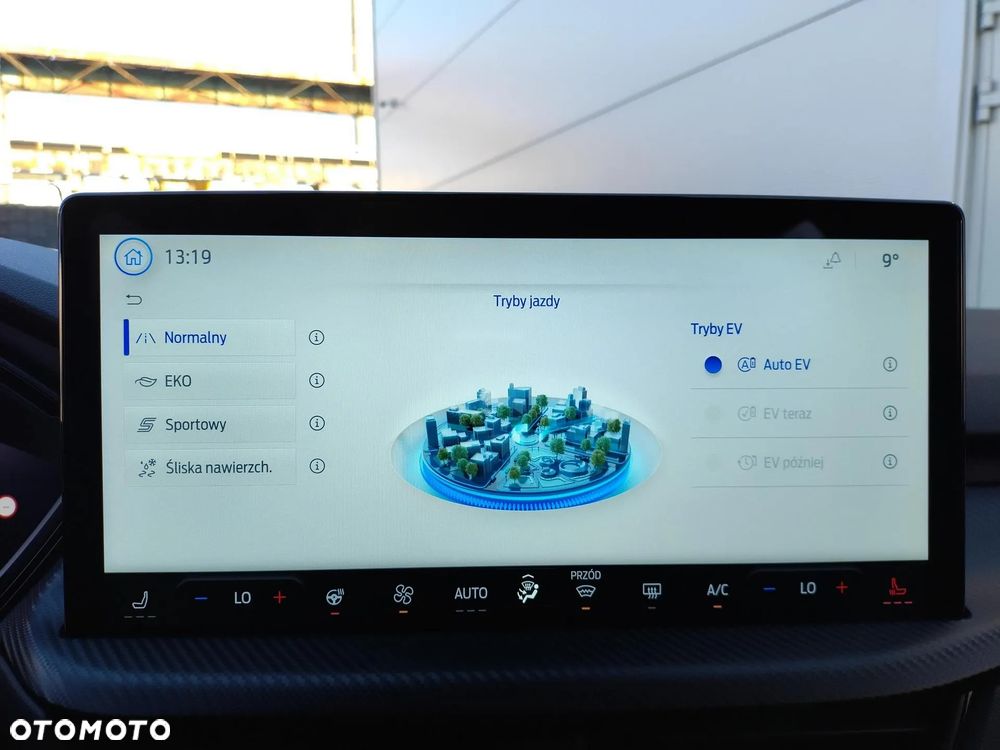 Ford Kuga 2.5P PHEV FWD ST-Line X eCVT - 24