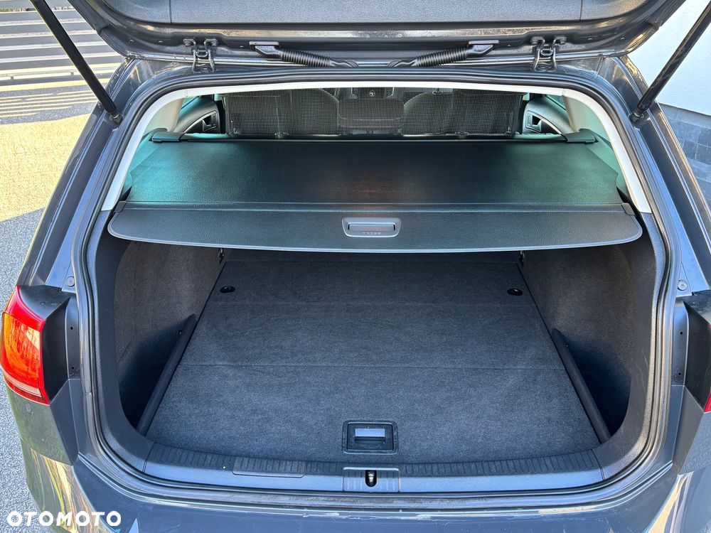 Volkswagen Golf 1.4 TSI BlueMotion Technology DSG Lounge - 24