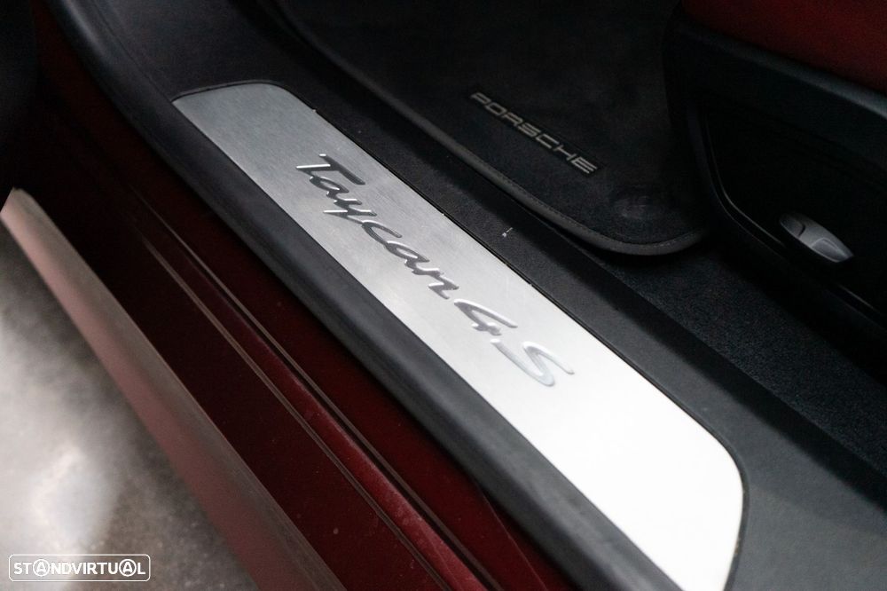 Porsche Taycan 4S - 27