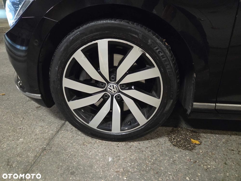 Volkswagen Passat 2.0 TDI Bi-Turbo BMT 4Mot Highline DSG - 9